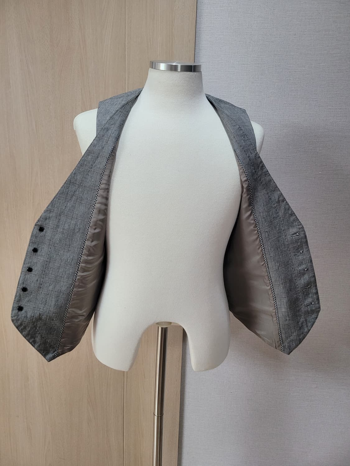 스파오포맨 SPAO for men 5버튼 체크 베스트 100 그레이 상품이미지8