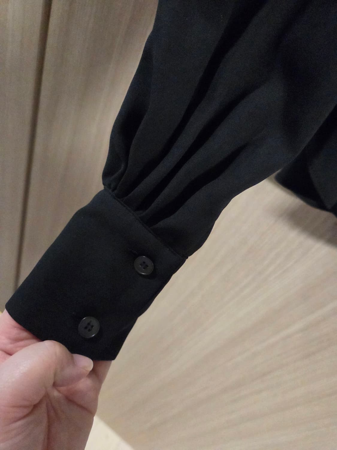 듀이듀이 프릴블라우스 상품이미지4