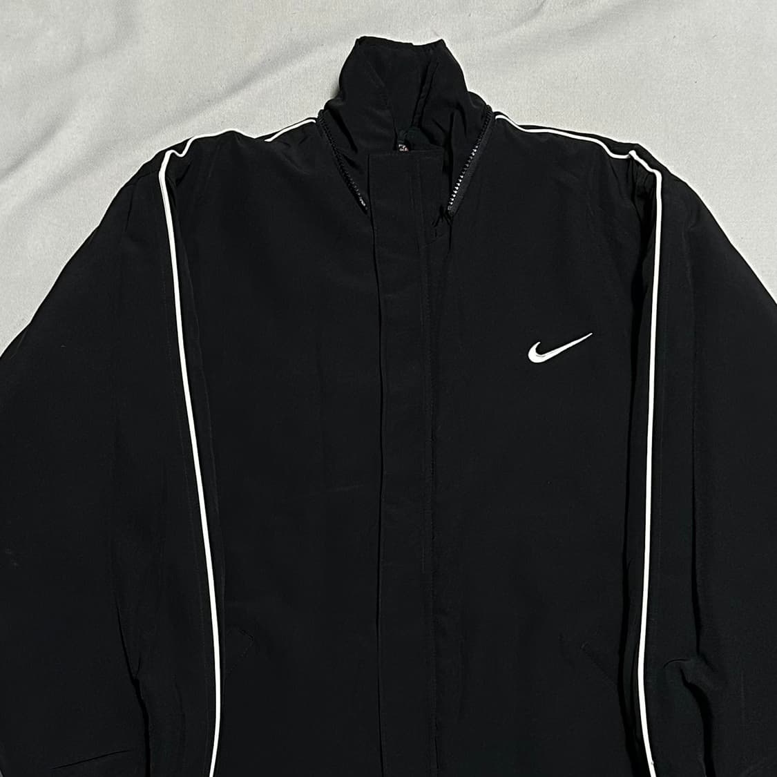 100 나이키 빅로고 블랙 점퍼 상품이미지1