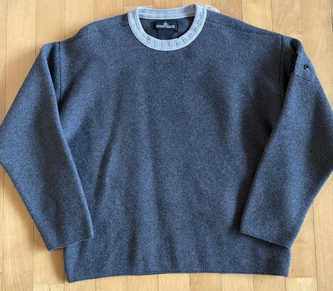 스톤 쉐도우프로젝트 퓨어 울 크루넥 니트 상품이미지3