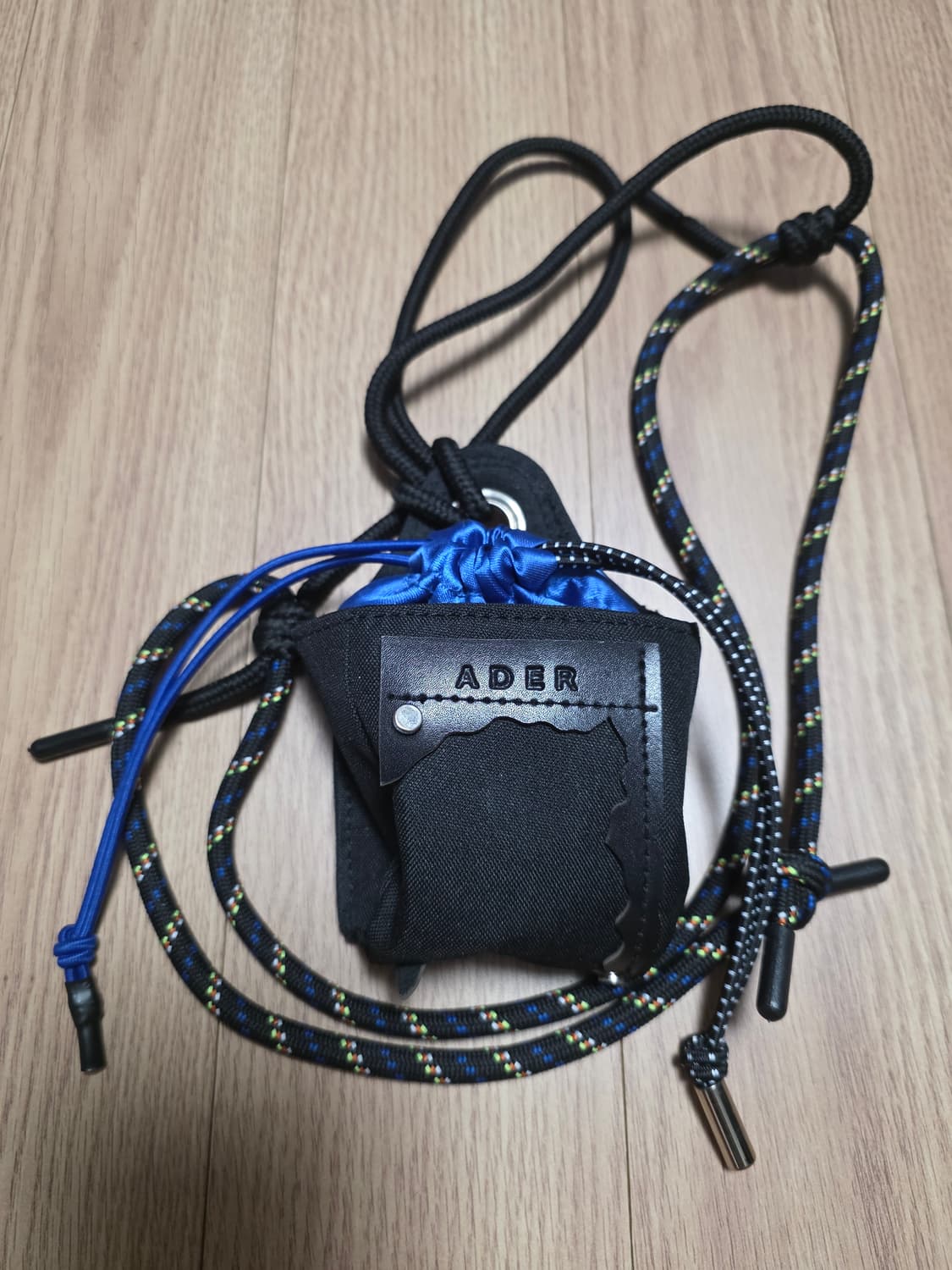 아더에러 미니 포켓가방 상품이미지1