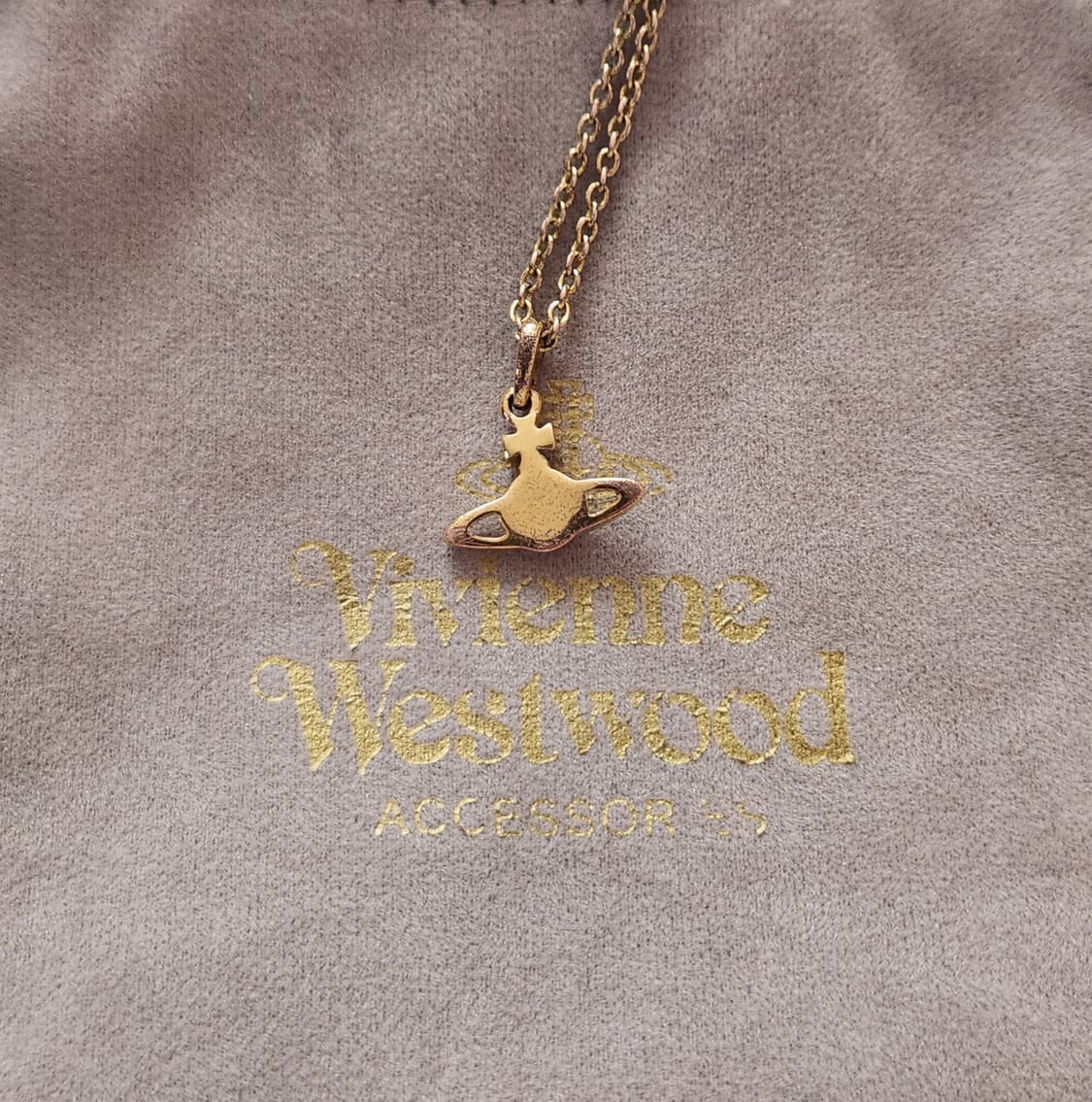 비비안웨스트우드 타이니 메탈 orb 목걸이 상품이미지3