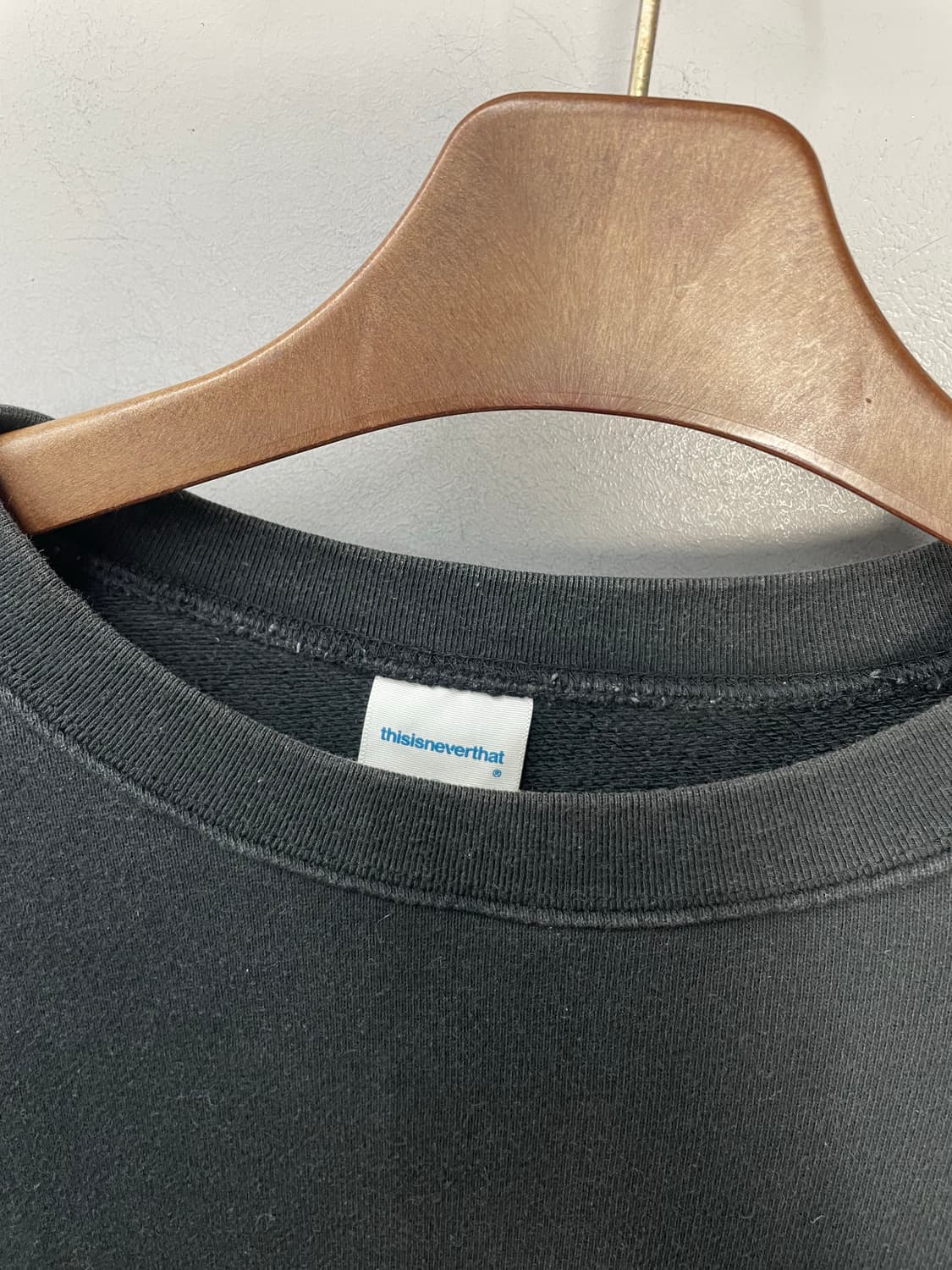 디스이즈네버댓 백로고 블랙 맨투맨 H1844 상품이미지7