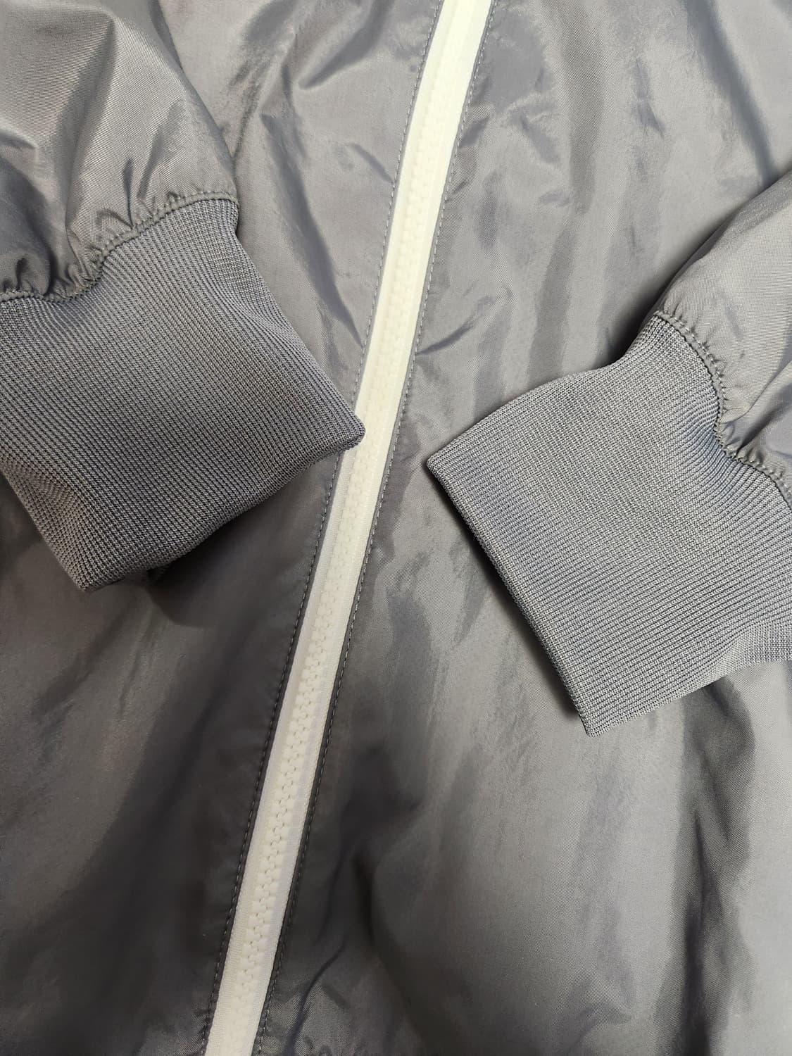 새상품급)나이키 윈드러너 우븐 바람막이 사이즈105(xl)

여러 중고사 상품이미지3