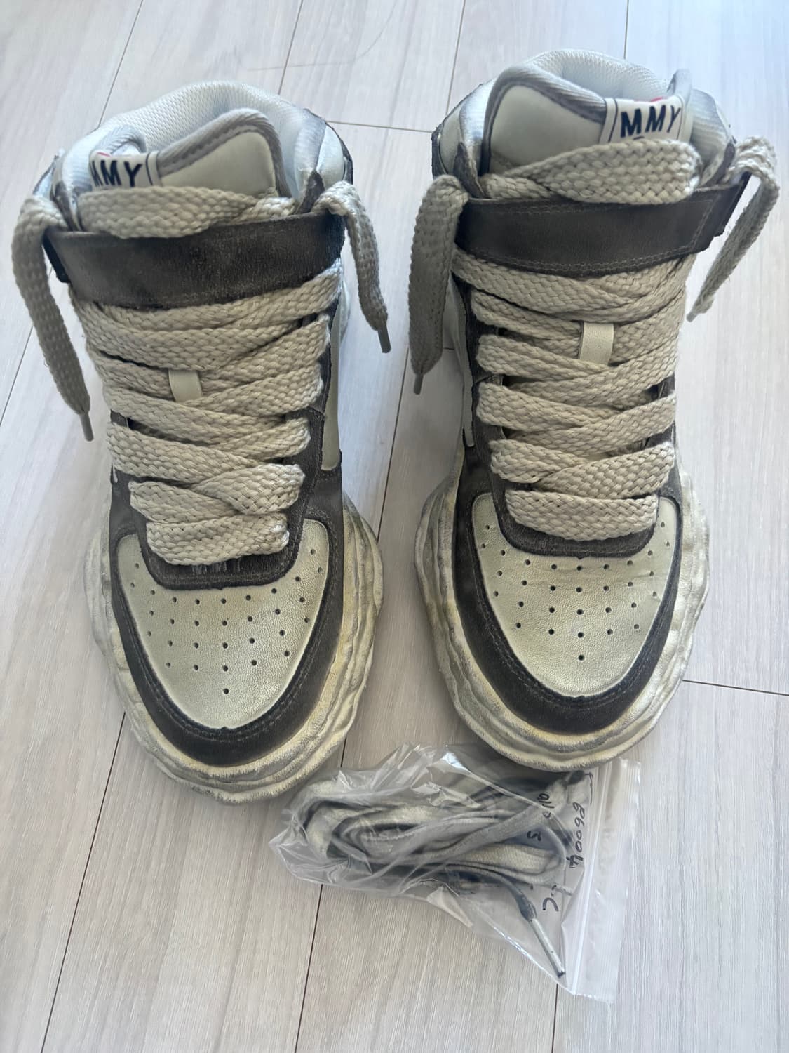MMY 웨인 OG 솔 디스트레스 레더 하이탑 스니커즈 상품이미지8