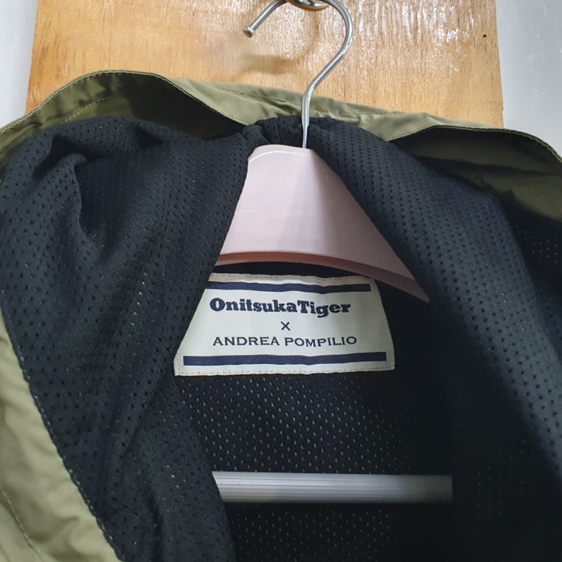 오니츠카 타이거 후드바람막이(100) 상품이미지10