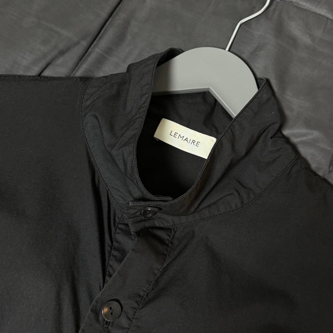 르메르 22SS 바뢰즈 셔츠 블랙 46 상품이미지3