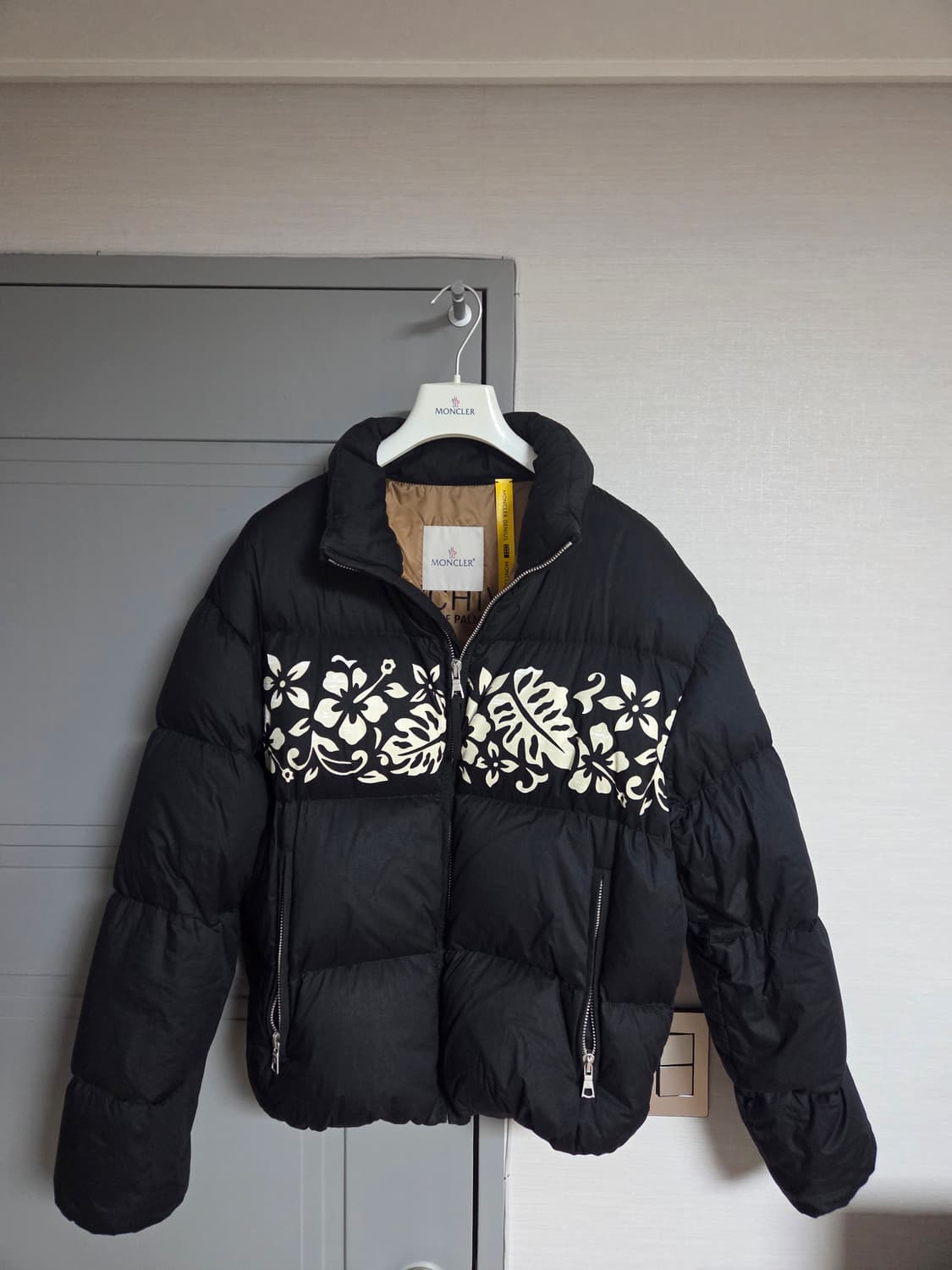 몽클레어 팜앤젤스 페딩 블랙 상품이미지1