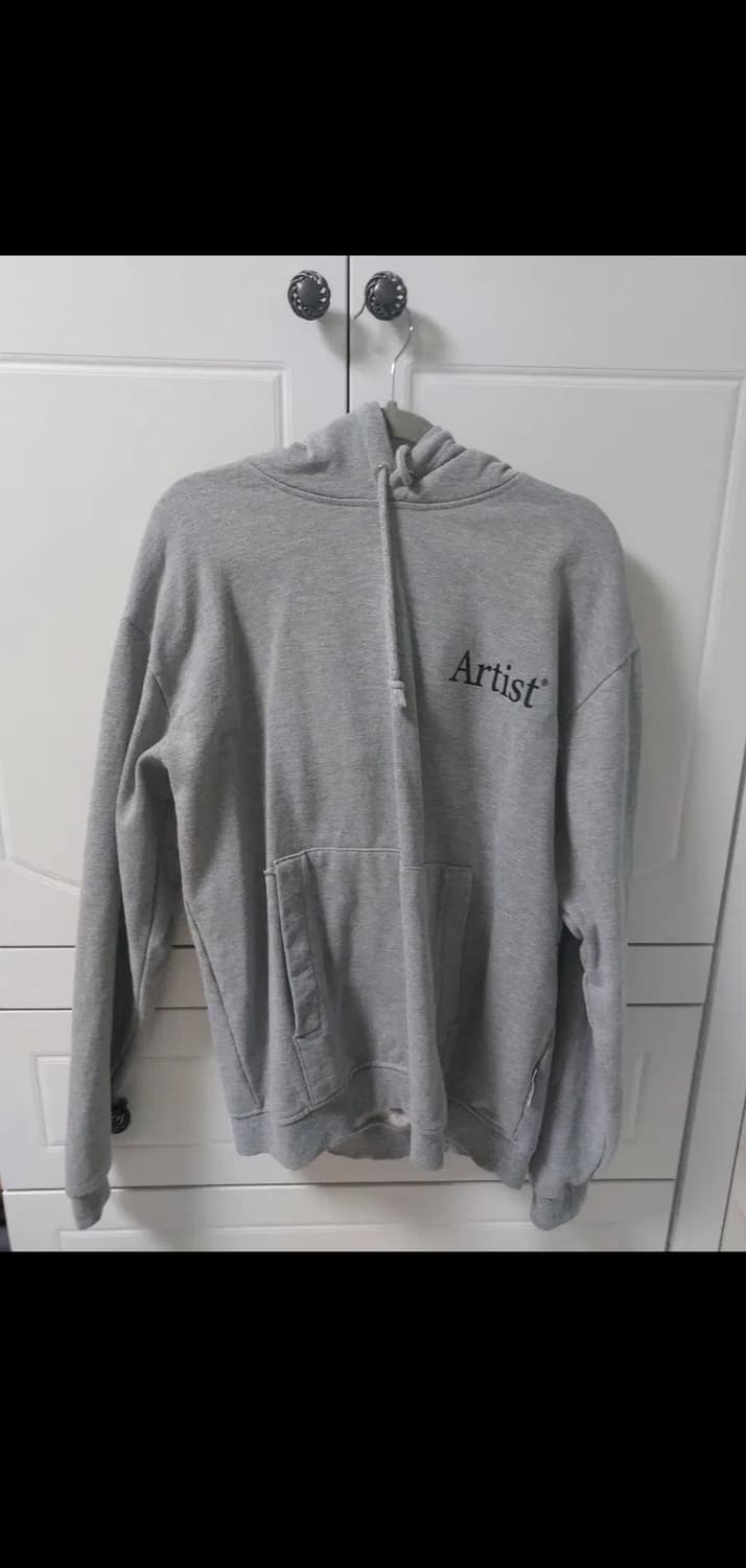 에이카 화이트 후드티 상품이미지1