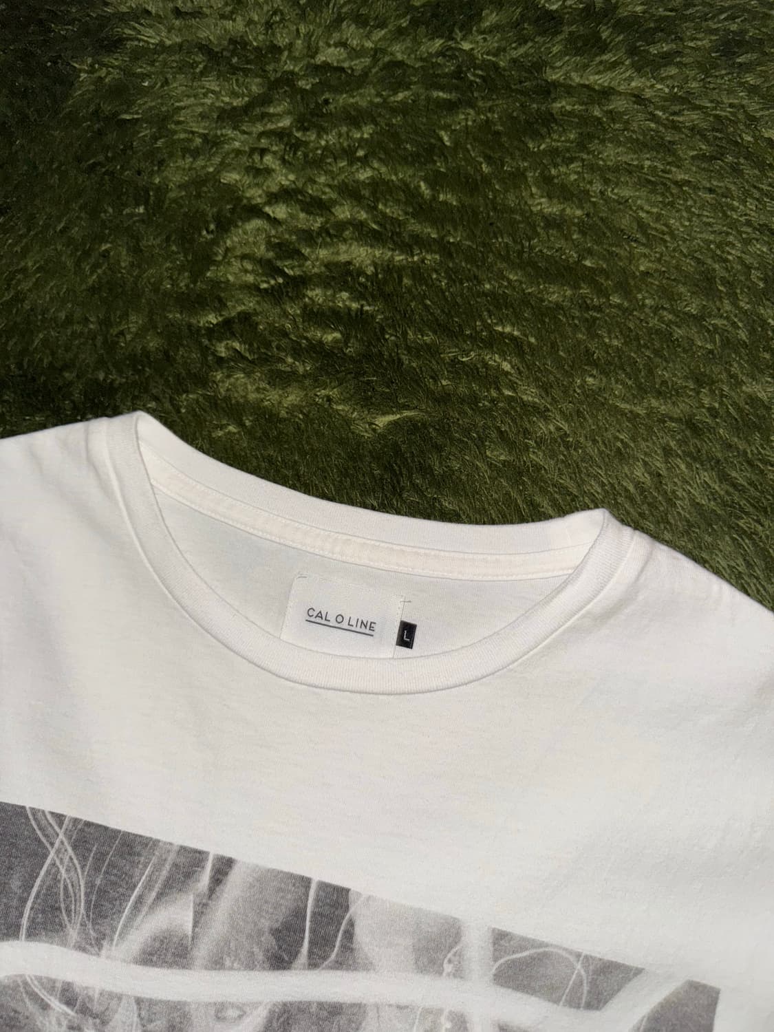 [L] CAR O LINE 칼오라인 X 찰스 피터슨 포토 티셔츠 화이트 상품이미지3