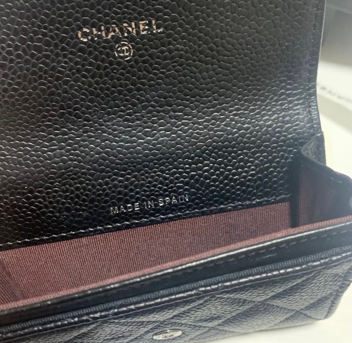 샤넬 캐비어 플랩 카드지갑 은장 상품이미지3