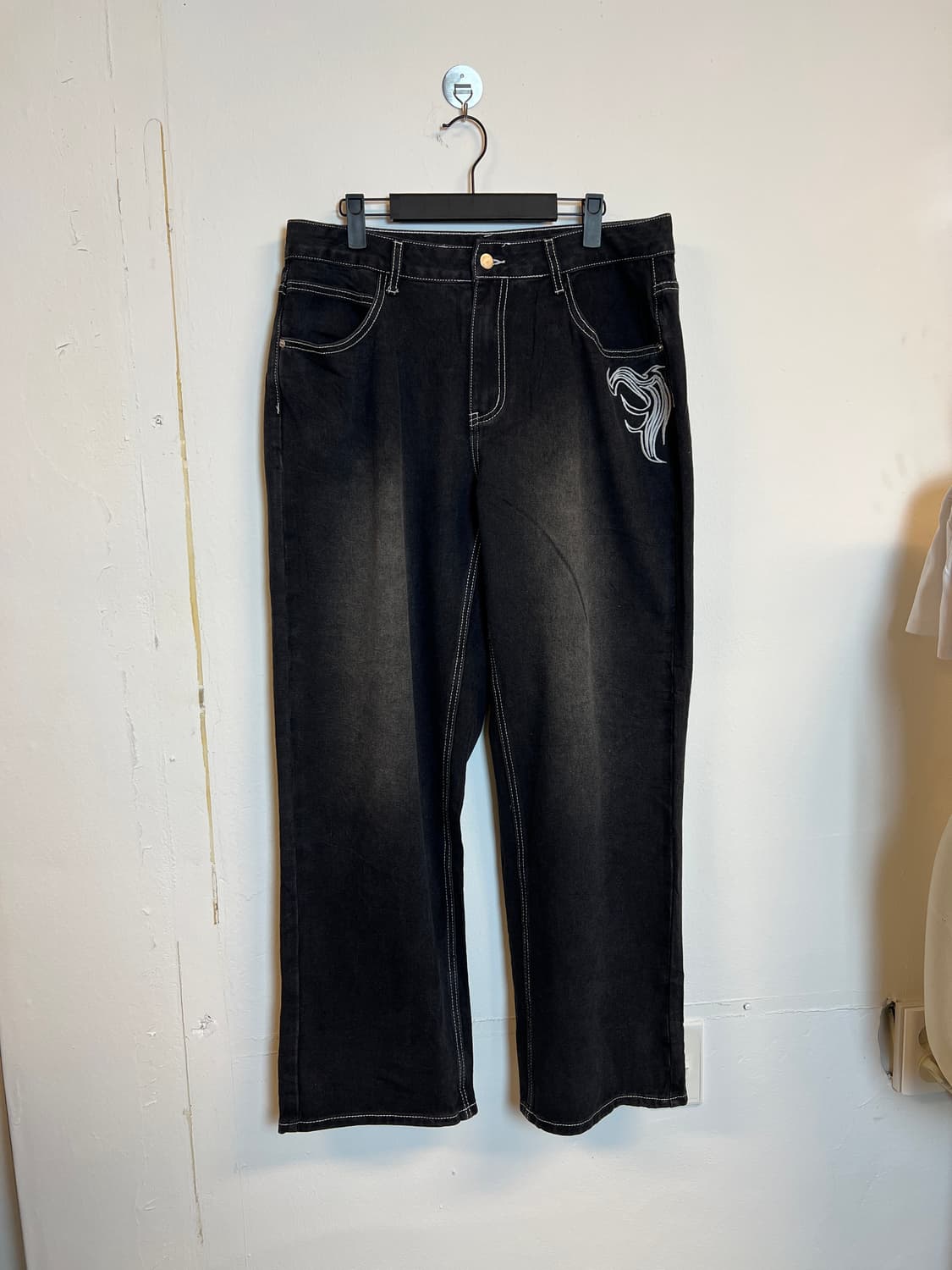 P030 JPN 자수디테일 블랙진 L 상품이미지1