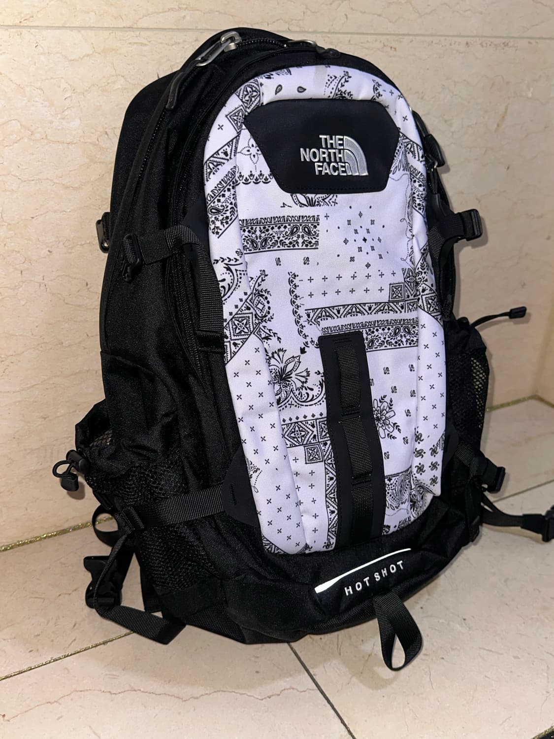 노스페이스 핫샷 반다나 백팩 상품이미지3