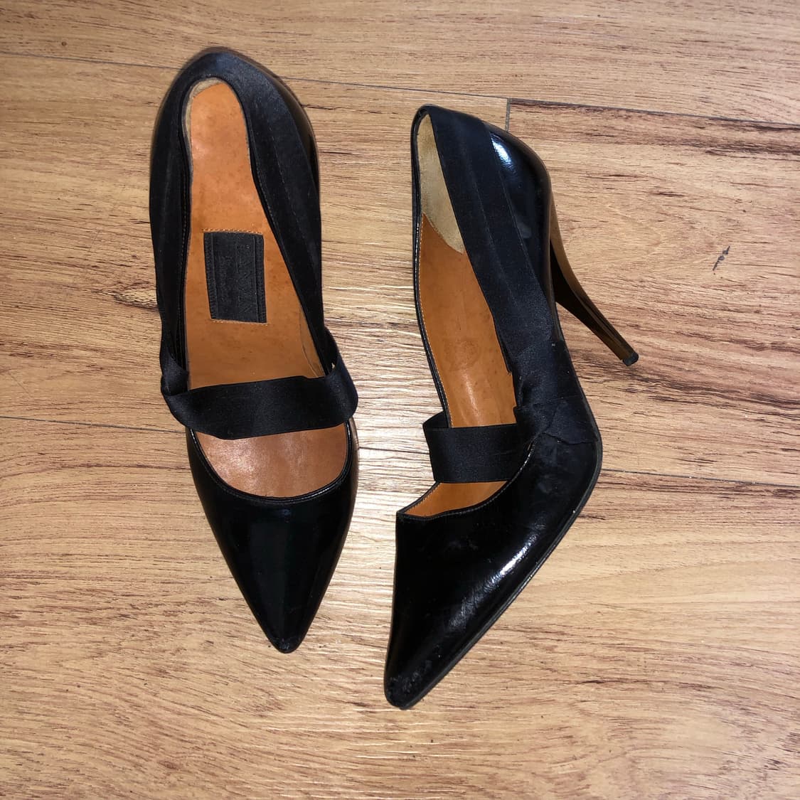 랑방 에나멜 블랙 힐 🗻  상품이미지2