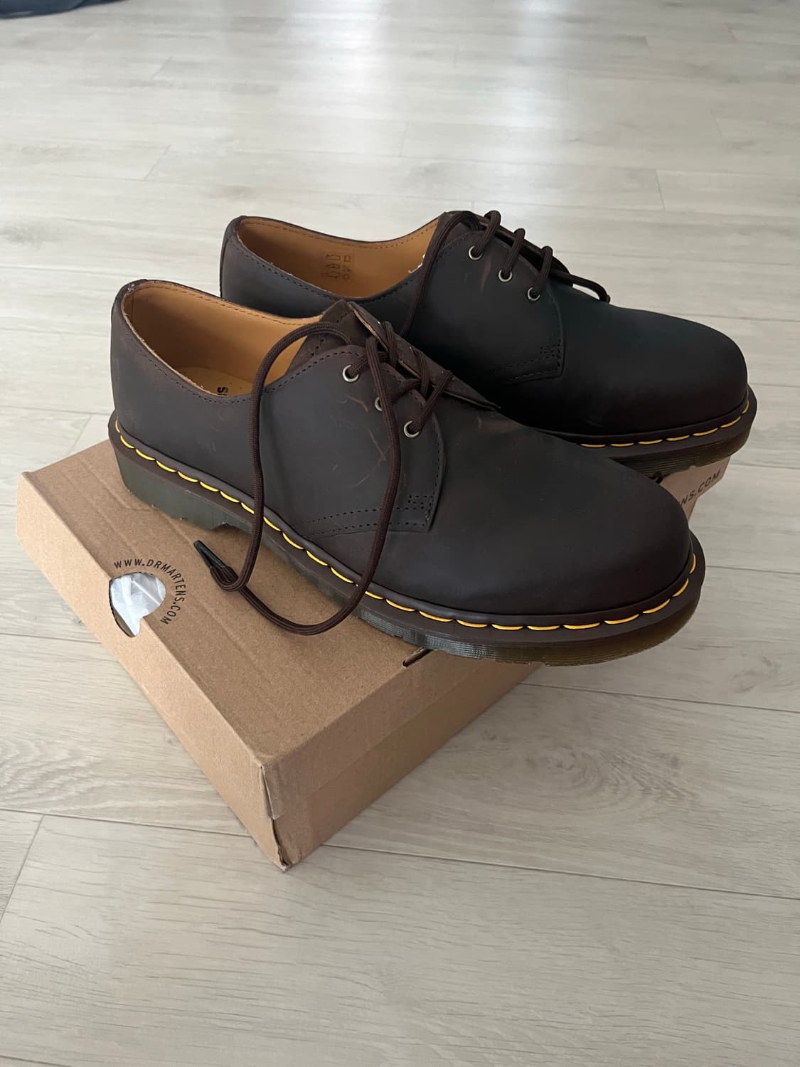 닥터마틴 1461 크레이지홀스 다크브라운 새상품280 상품이미지1