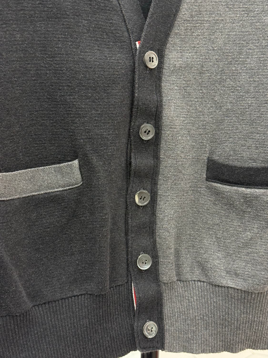 [4] 톰브라운 암밴드 펀믹스 밀라노스티치 가디건 상품이미지7