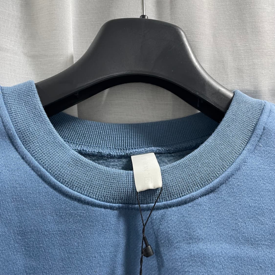 언텐션로우/ 백로고 맨투맨 스웻셔츠 네이비블루/ 2 상품이미지3