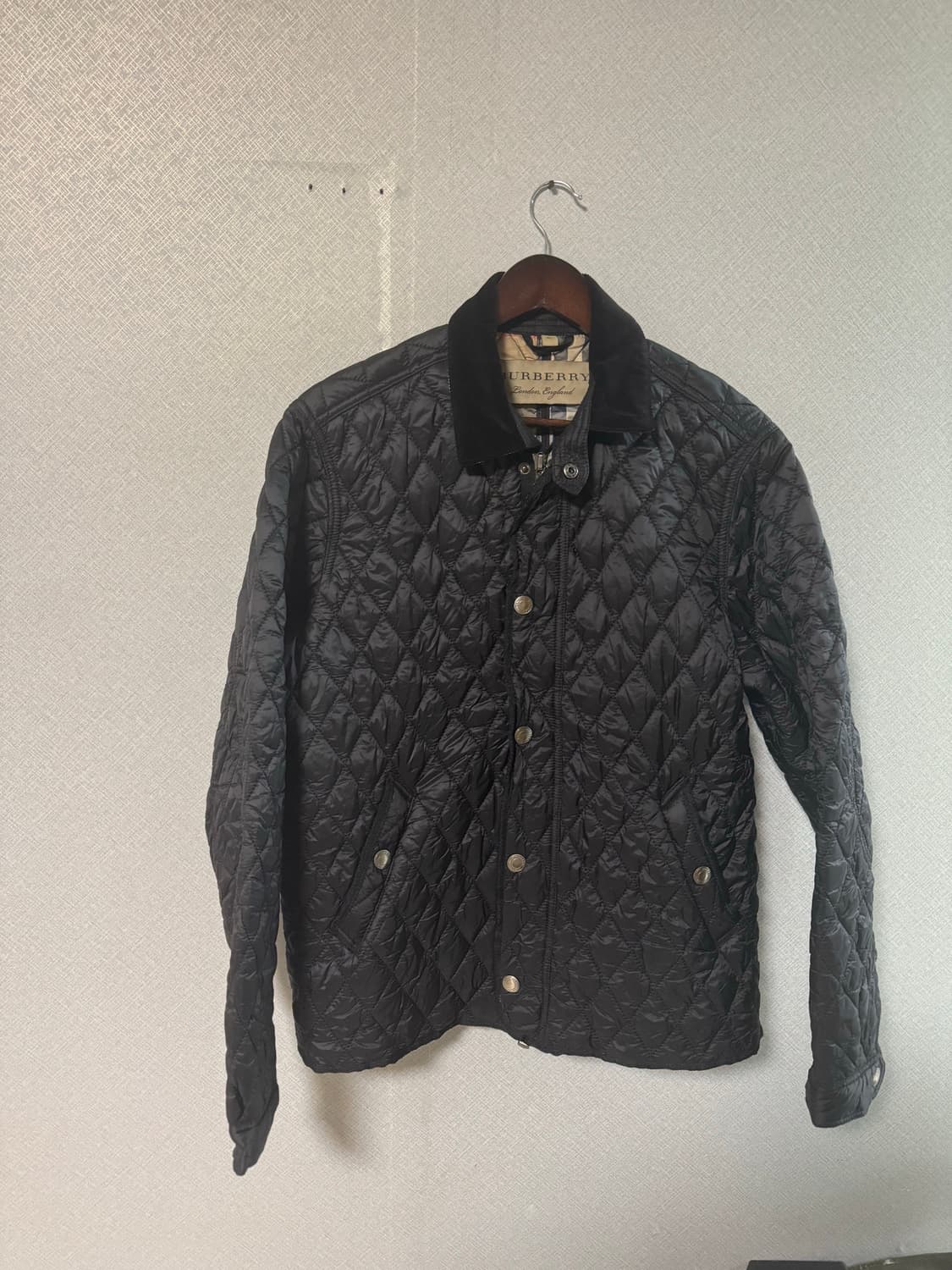 버버리 남성 경량패딩 상품이미지1