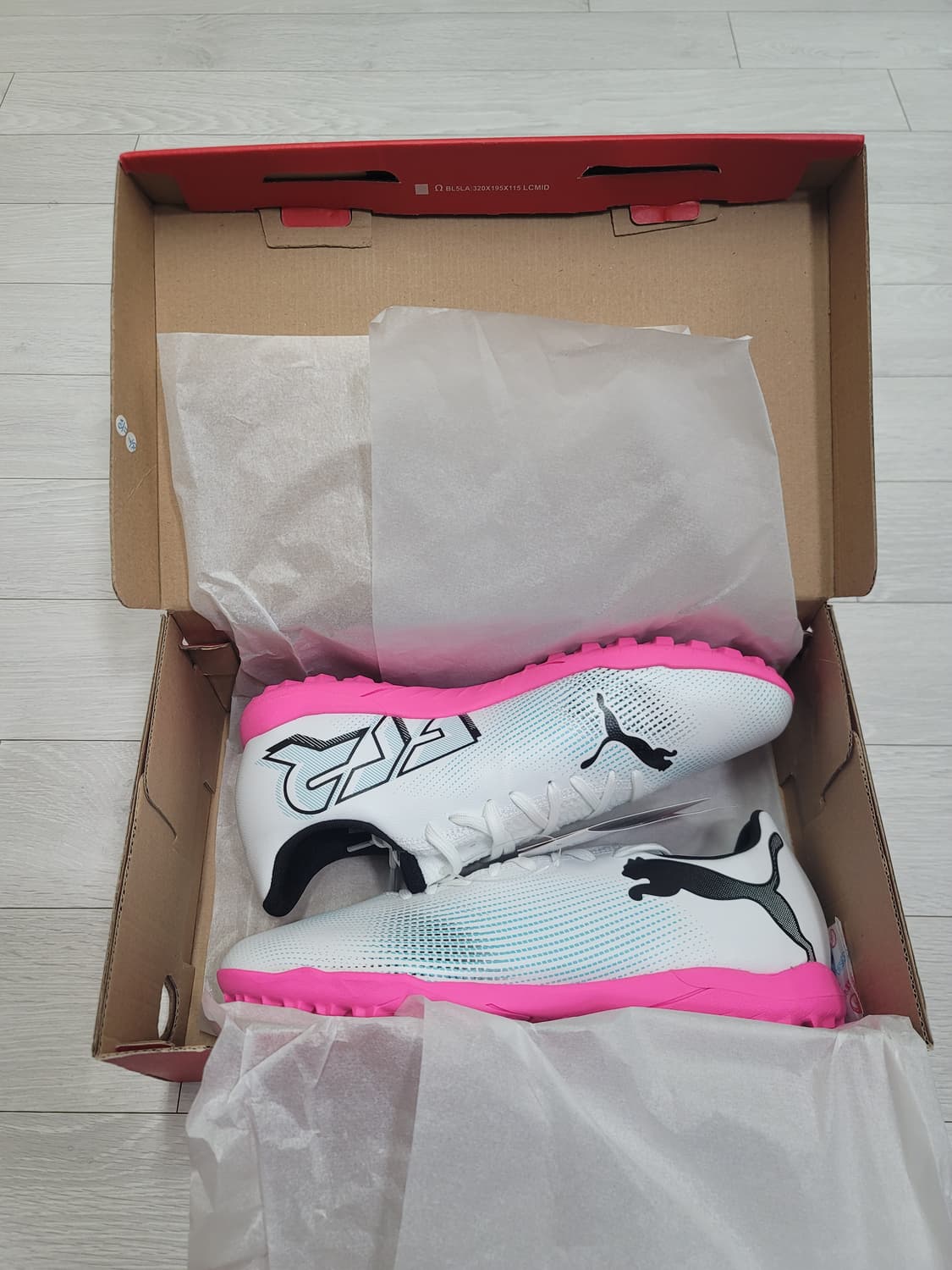 (275)푸마 풋살화 퓨처 7 플레이 TT[대전 직거래도 가능] 상품이미지3