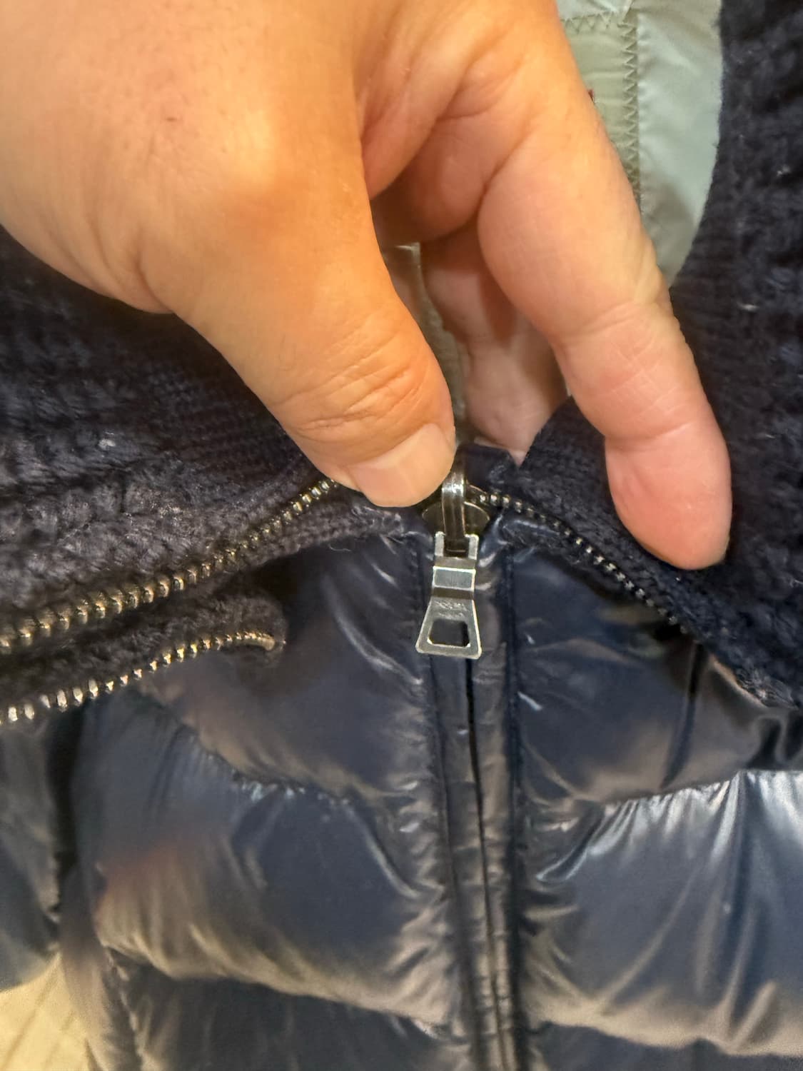 40/55-66 정품 프라다 패딩 팝니다 상품이미지2