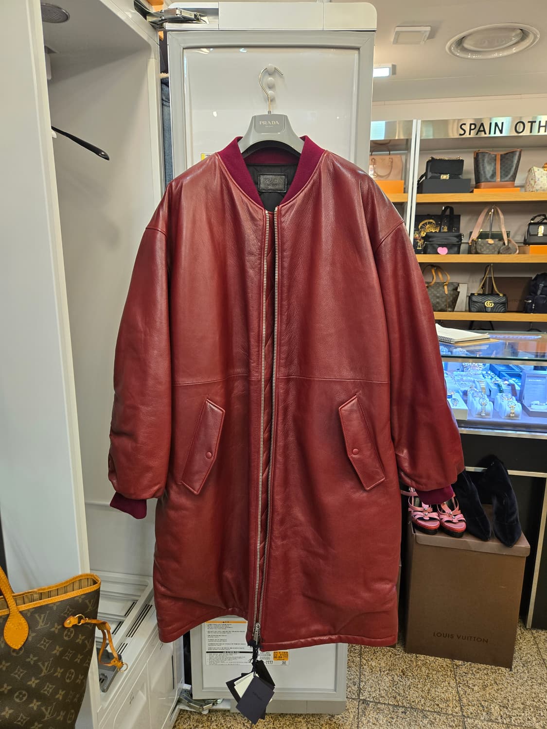 ​[프라다] 새상품급/XL] 22FW 오버사이즈 가죽 롱 봄버 자켓  상품이미지2