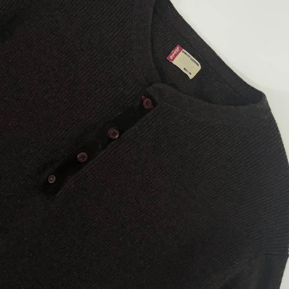 Levi‘s  리바이스 90,s 레드탭 헨리넥 하프버튼 니트 상품이미지3