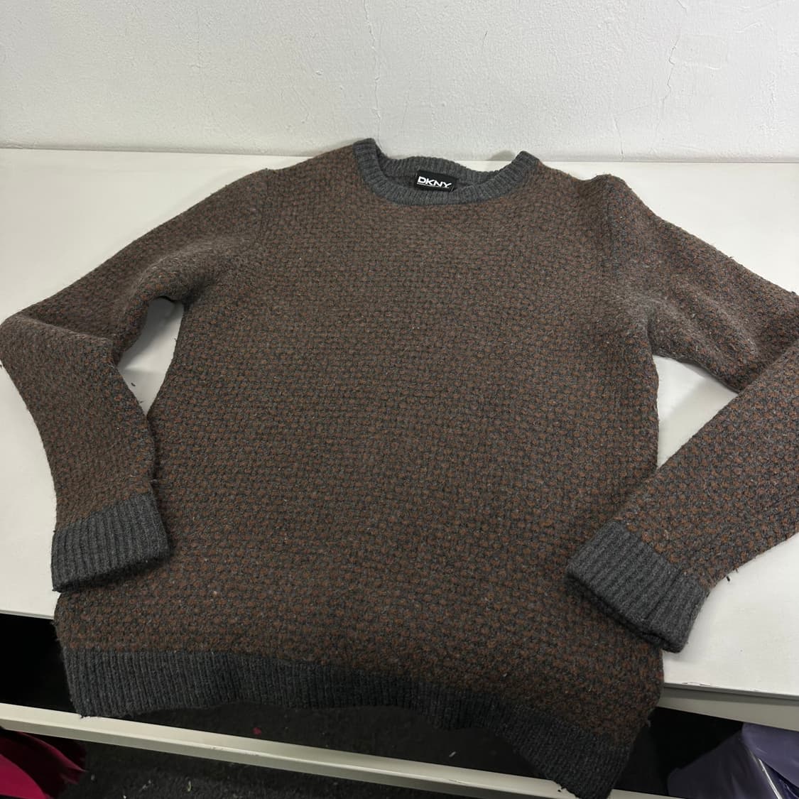 S DKNY 그레이 도트패턴 라운드 니트 상품이미지2