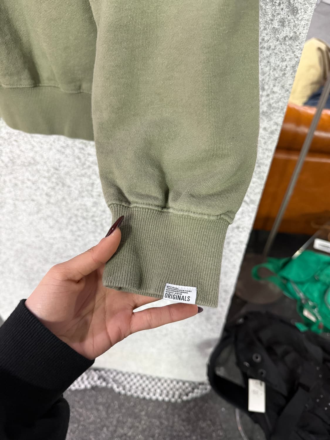 디스이즈네버댓 카키 스켈레톤 프린팅 맨투맨 B4366 상품이미지4