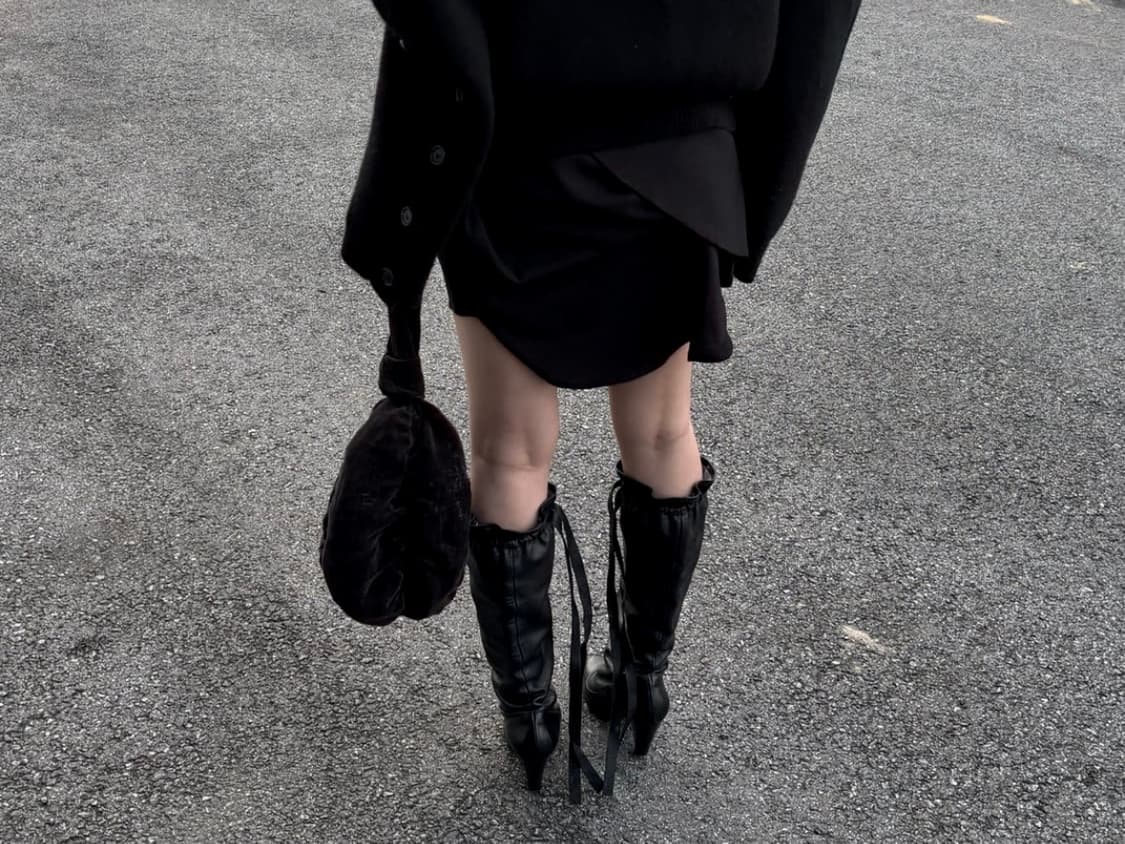 르메르 벨벳 펄스백 볼백 상품이미지1