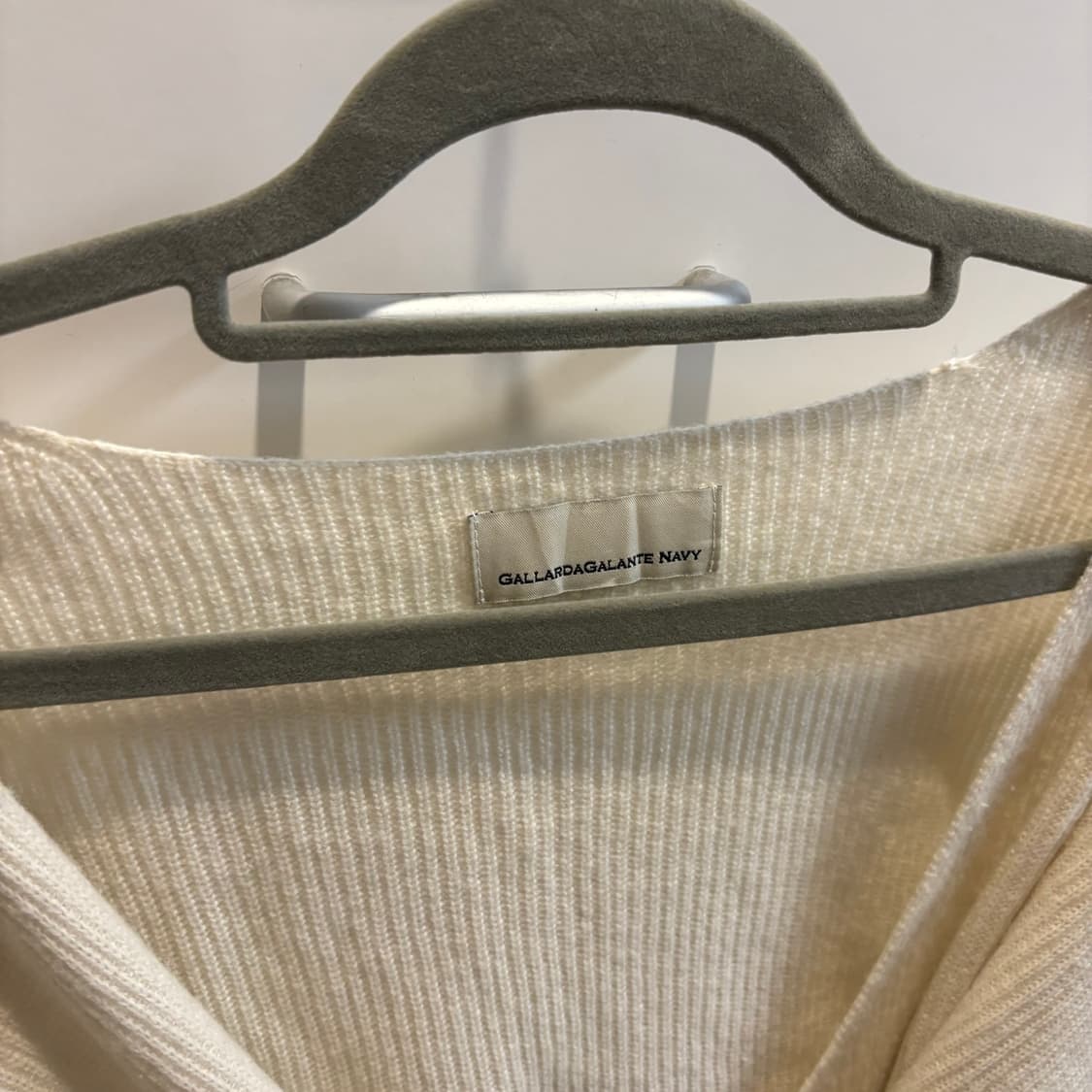 GALLARDAGALANTE 랩 리본 아이보리 니트 상품이미지6