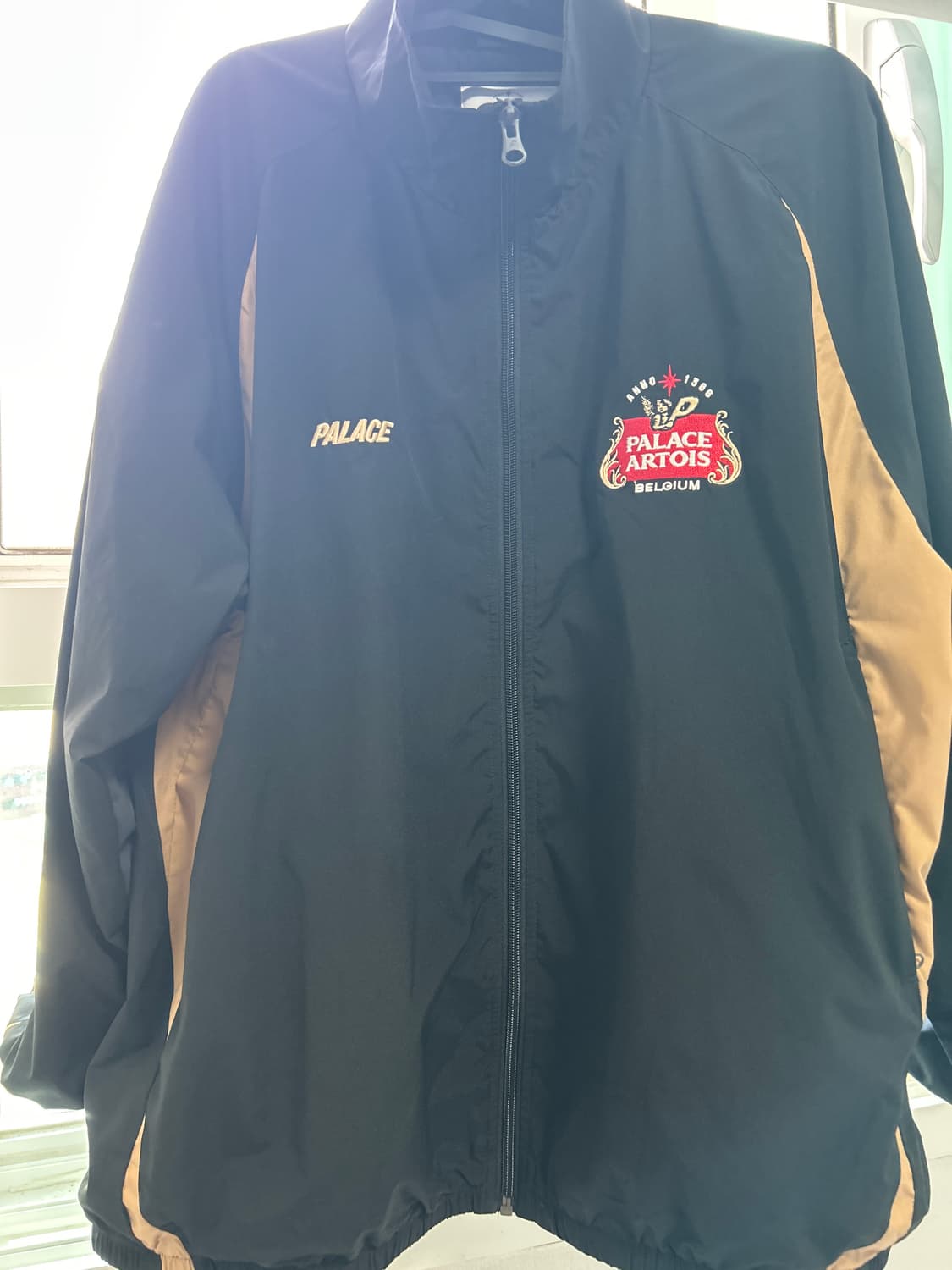 팔라스X스텔라 아르투아 바람막이 M 상품이미지1