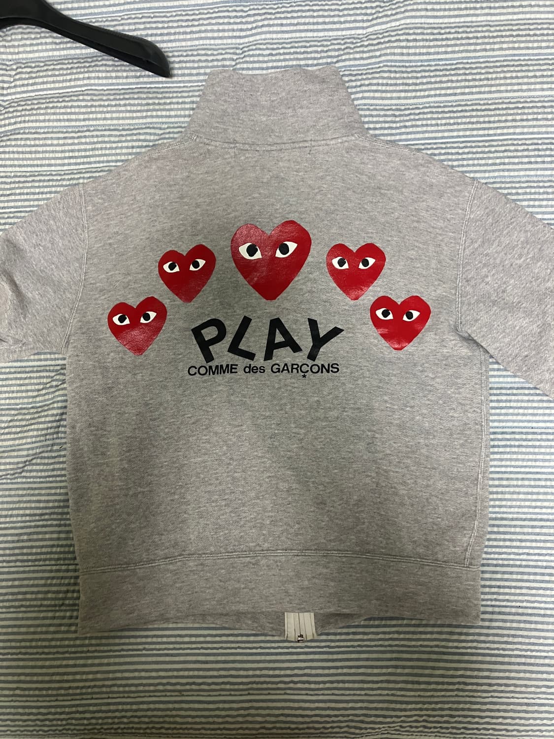 꼼데가르송 플레이 5하트 집업 s 상품이미지2