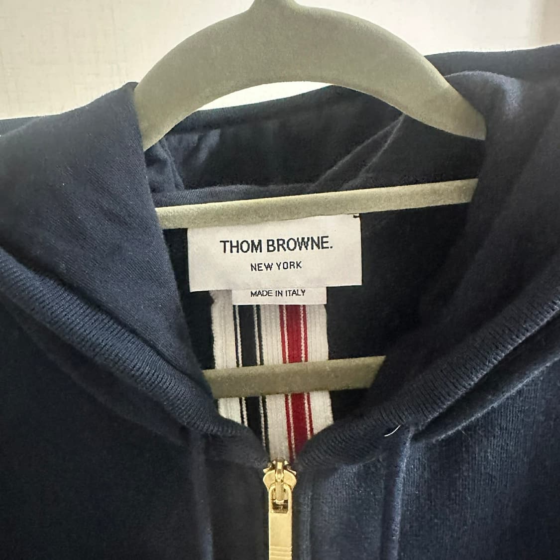 톰브라운 백삼선 후드집업 1사이즈 [실측 약 90~95] 상품이미지3