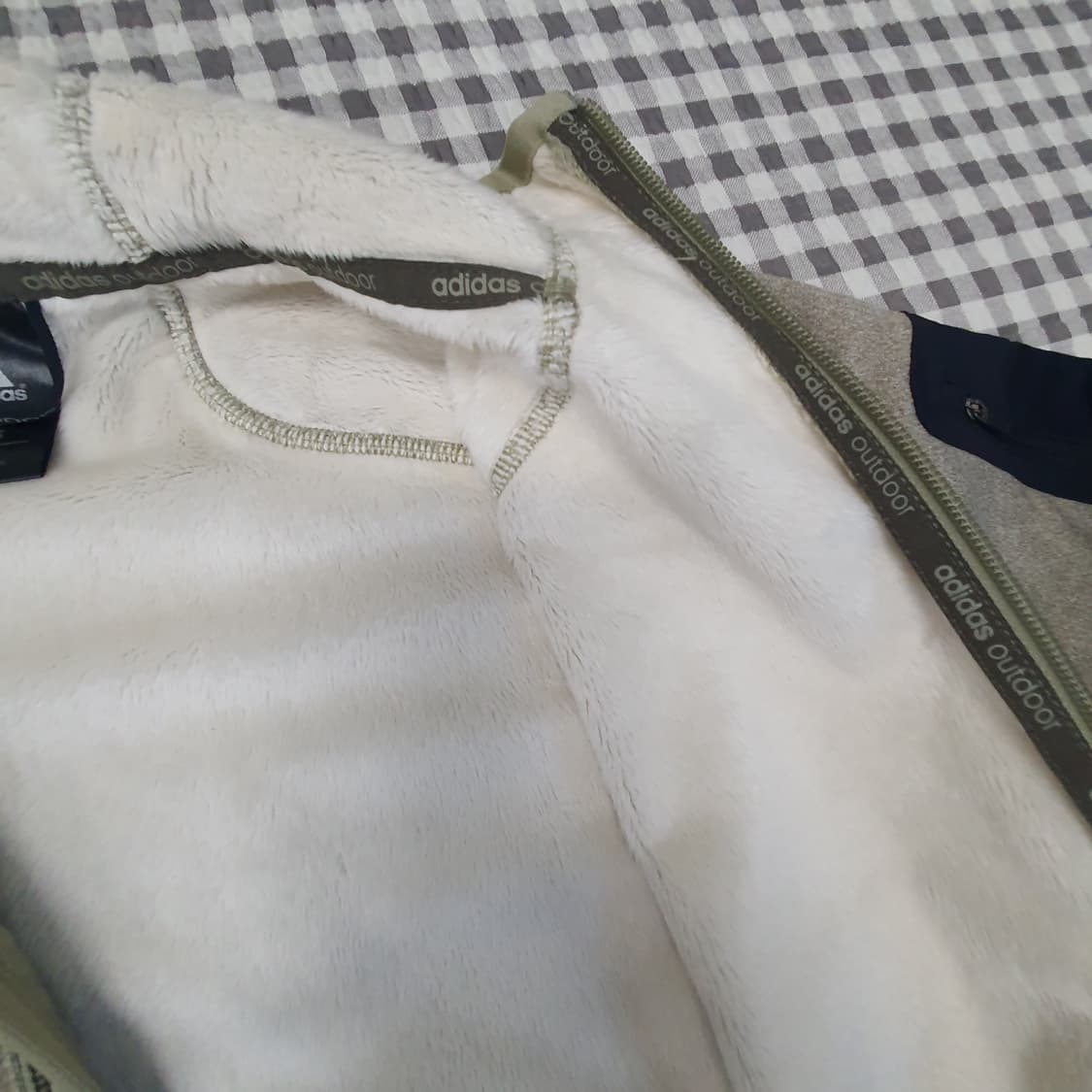 아디다스 슬림핏 후리스 집업자켓 남자95 상품이미지6
