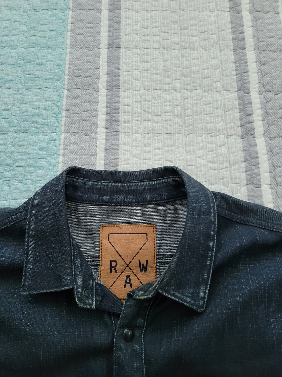 지스타로우 G star raw essential 에센셜 블랙코팅 데님셔츠 상품이미지3
