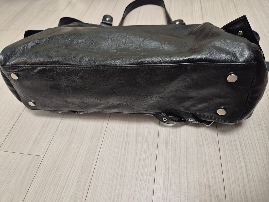 다이닛 STUD POCKET BIG BAG IN BLACK 상품이미지3