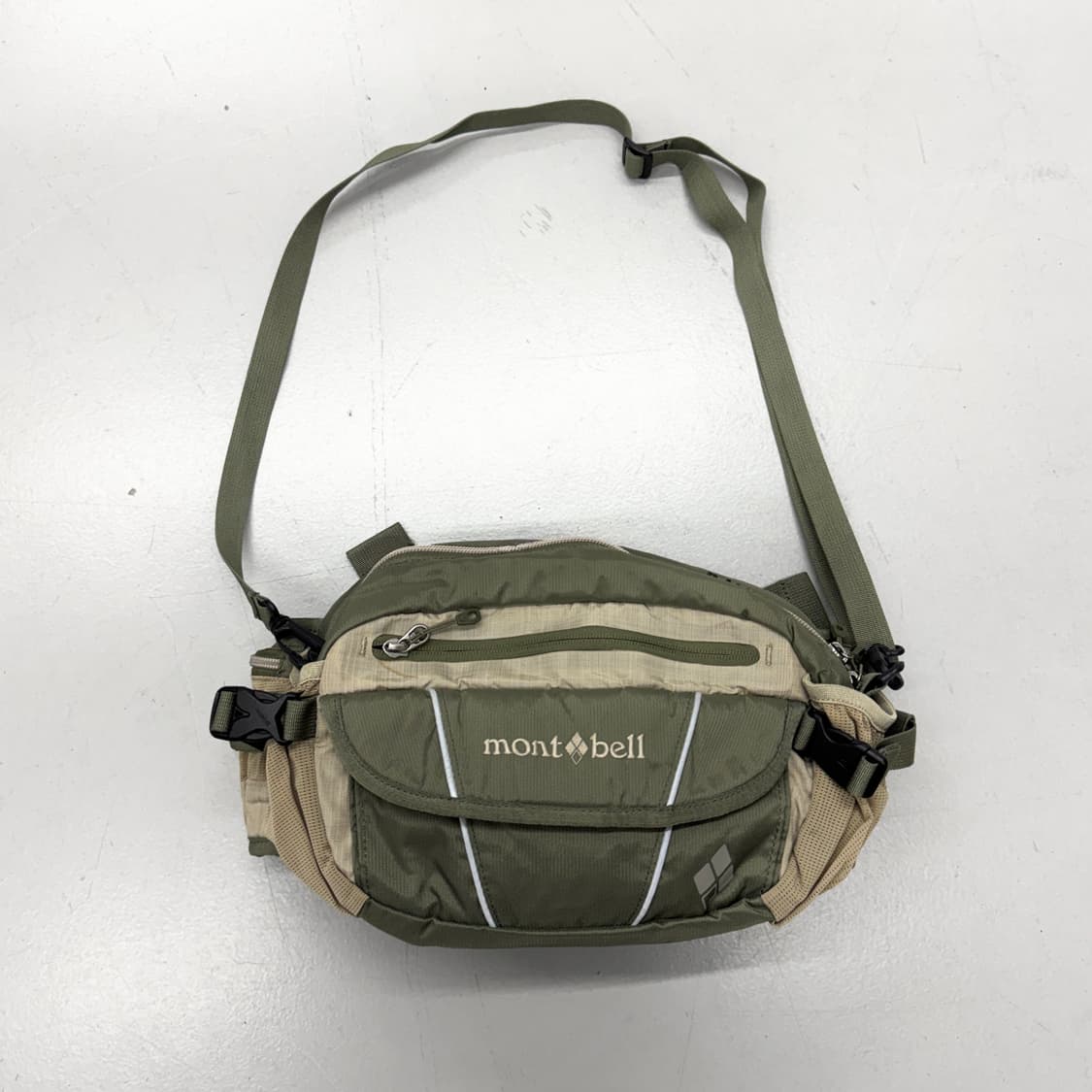 몽벨 고프코어 테크니컬 카키 크로스백  상품이미지2
