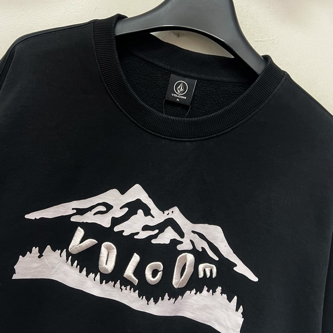 볼컴 오버핏 자수 로고 맨투맨 XL 상품이미지3