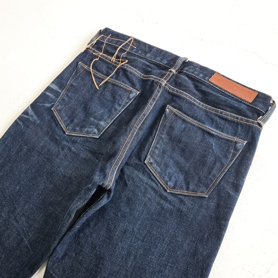 KURO DENIM 페이딩 데님진 - 30 상품이미지6