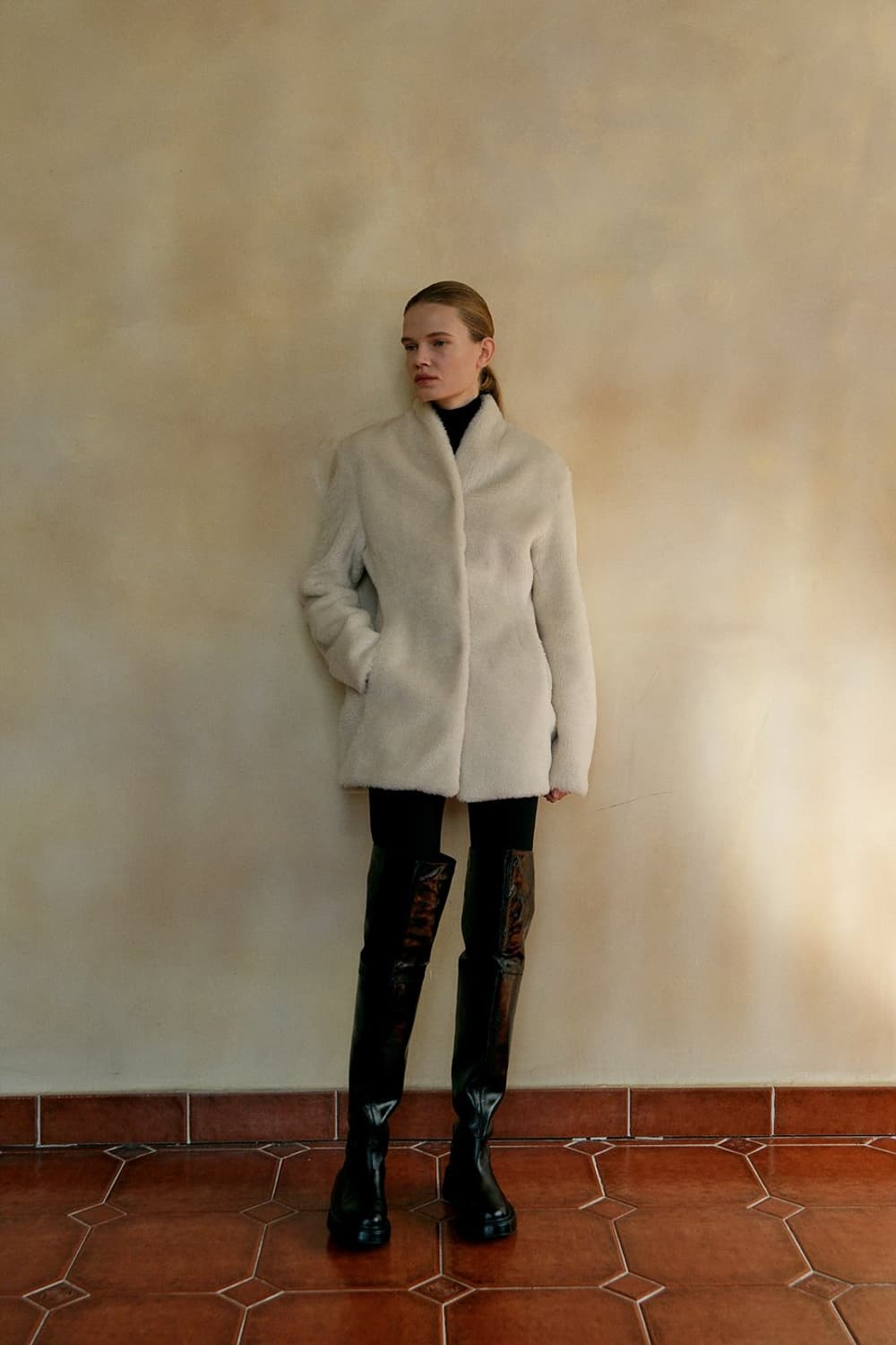 LVIR 르비에르 셔링 카라리스 하프 자켓 상품이미지1