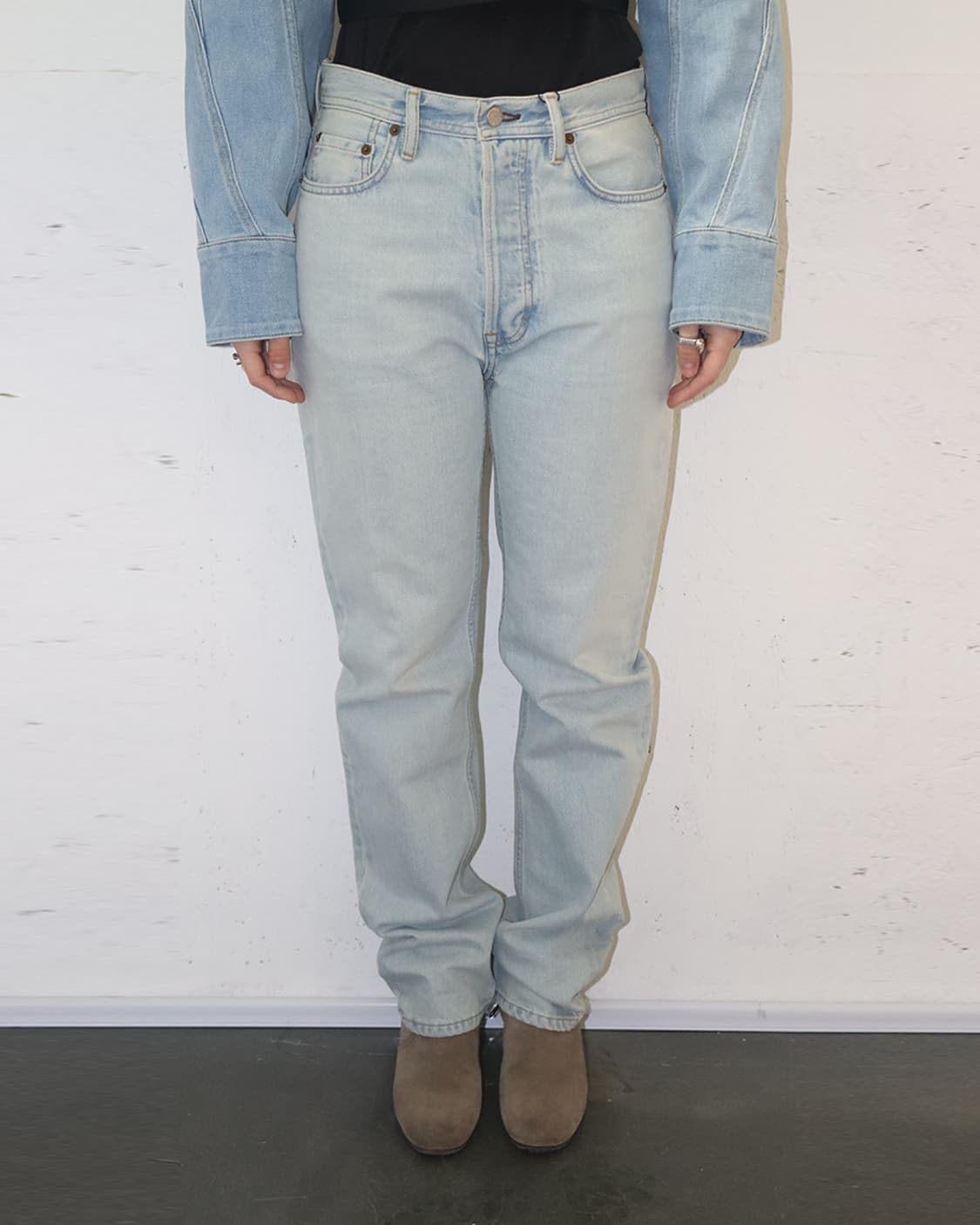 아크네 스튜디오 스트레이트 핏 데님 진 상품이미지1