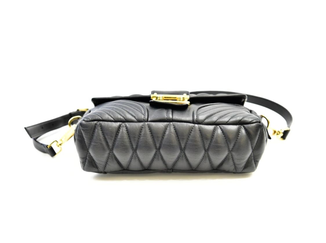 미우미우 마틀라세 바이커 퀼팅 크로스백 (정품) 상품이미지5