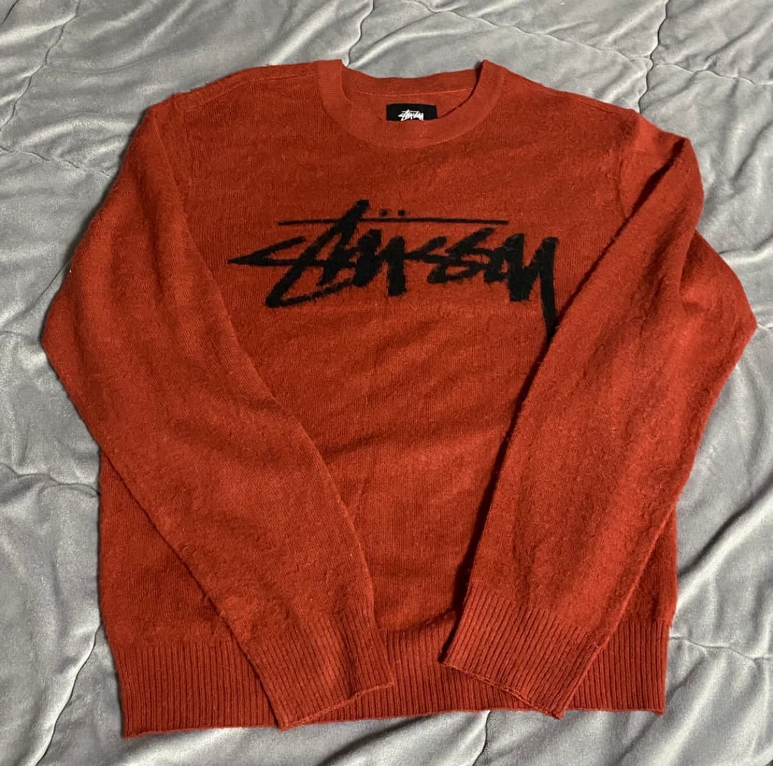 스투시 브러쉬드 로고 니트 상품이미지1