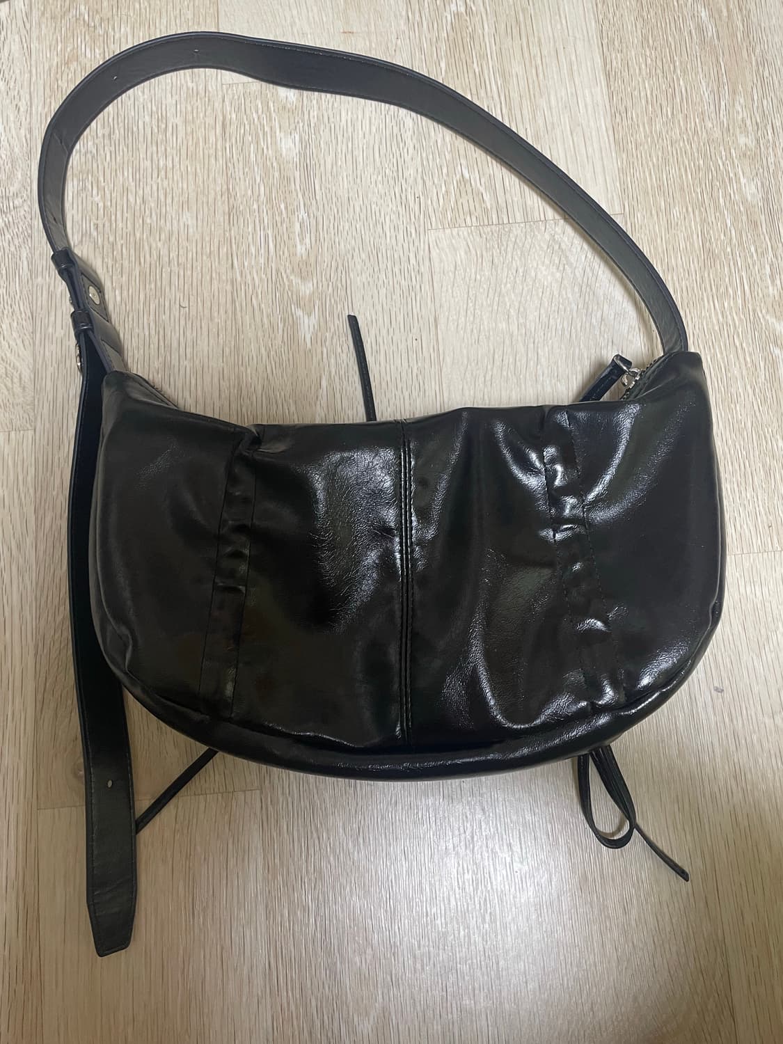 마뗑킴 하프셔링리본 라운드 백 상품이미지2