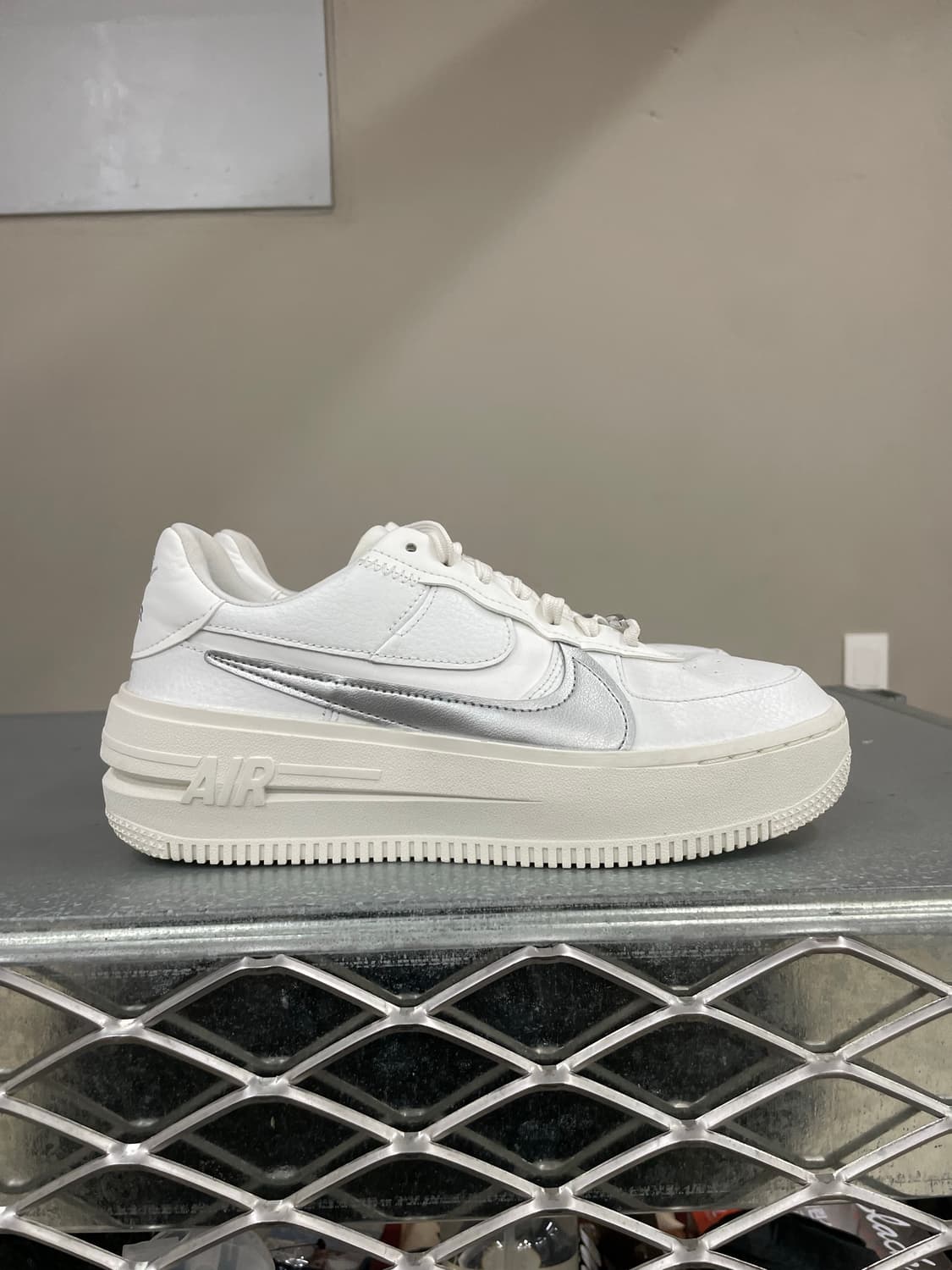 나이키 에어 포스 1 플랫폼 240 상품이미지4