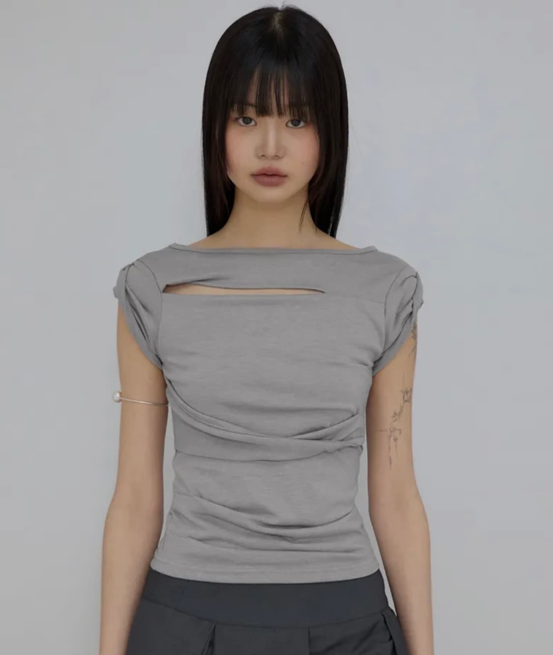 Asymmetrical Draped Roll-Up T-Shirt (FL- 상품이미지1