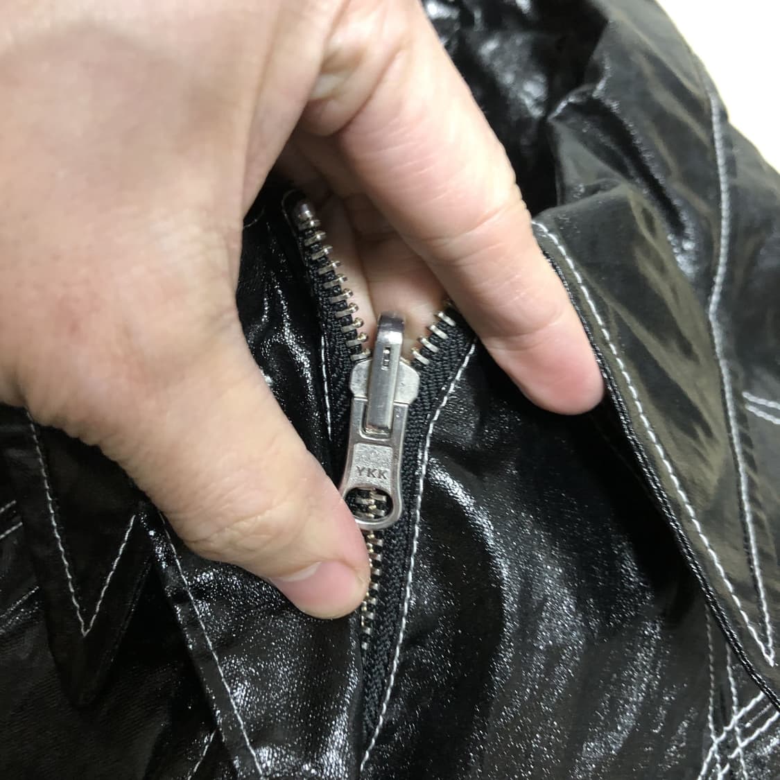 (S) 새상품 인사일런스 INSILENCE 우먼 글로시 리버시블 점퍼 상품이미지7