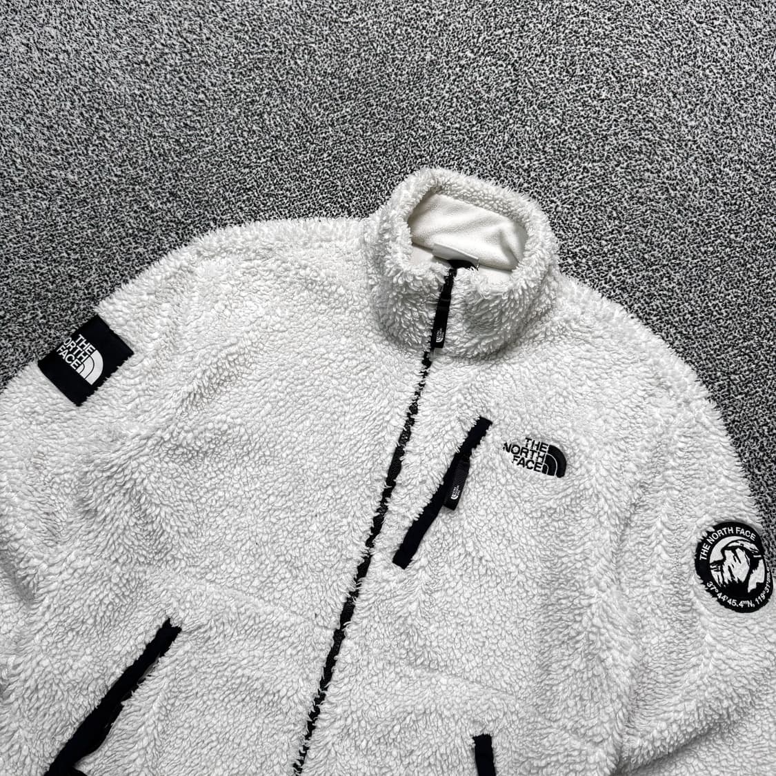 Name : 노스페이스 뽀글이 자수로고 오버핏 후리스 자켓 :)  상품이미지2