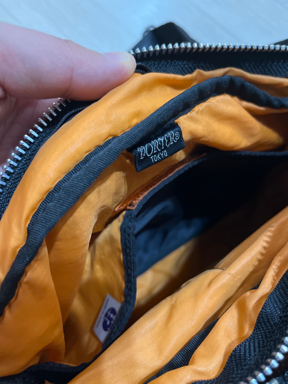 포터 탱커 크로스 라지 블랙 상품이미지3