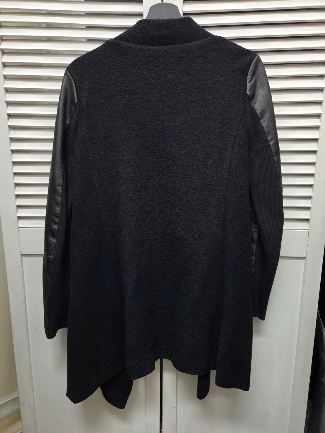 데무 박춘무 양가죽 배색 가디건 자켓 상품이미지4